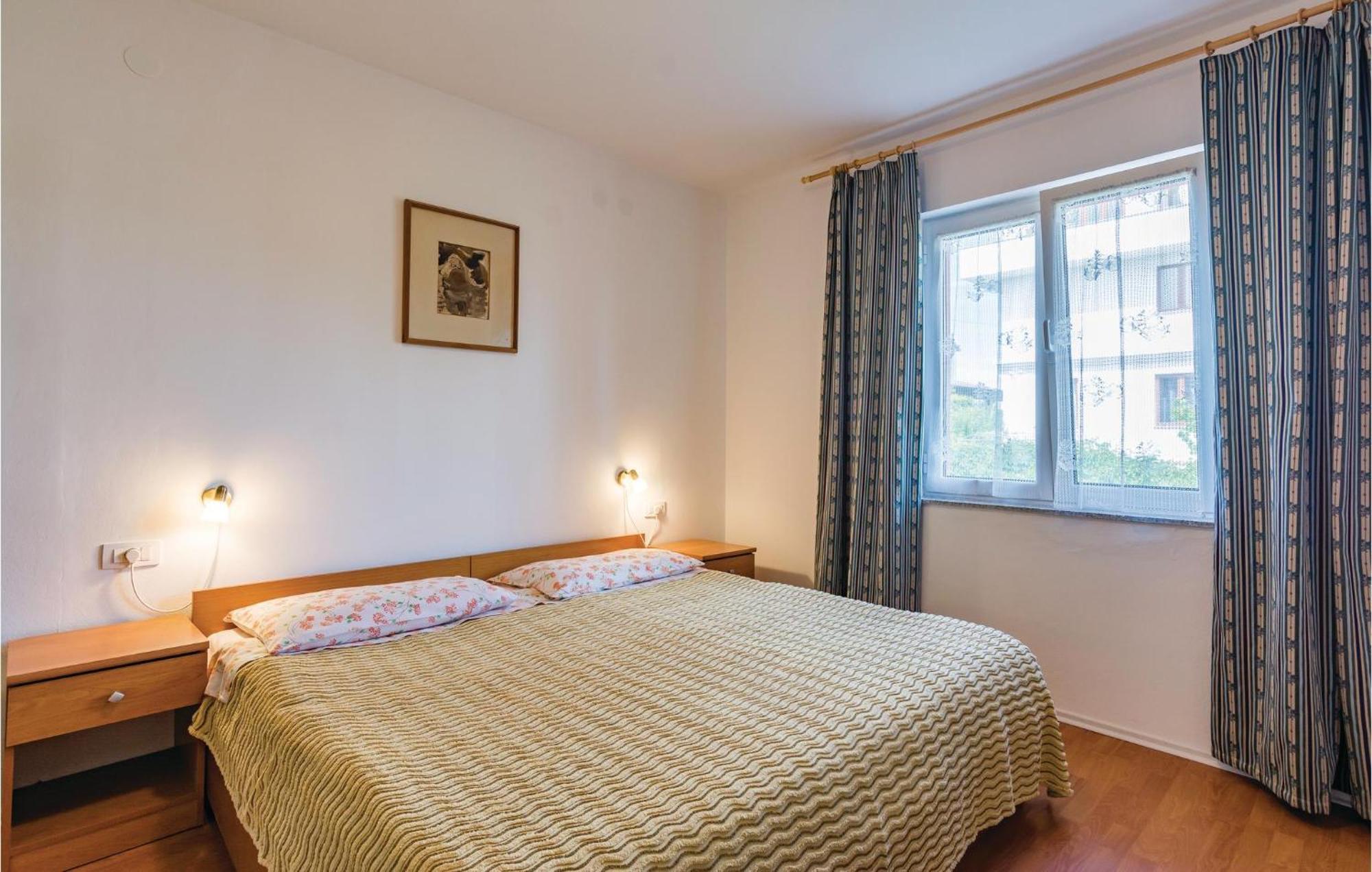 1 Bedroom Lovely Apartment In Rovinj Exterior foto